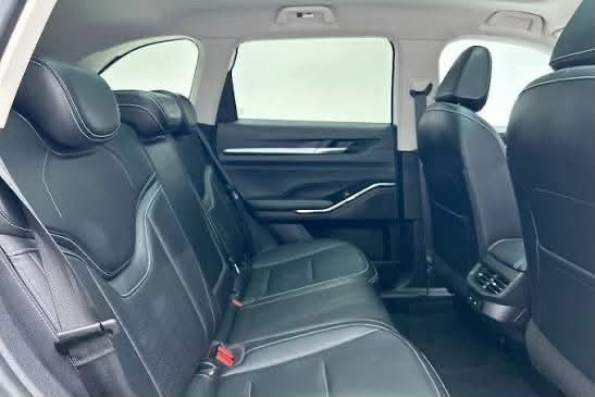Spacious Rear Passenger Cabin & Legroom
